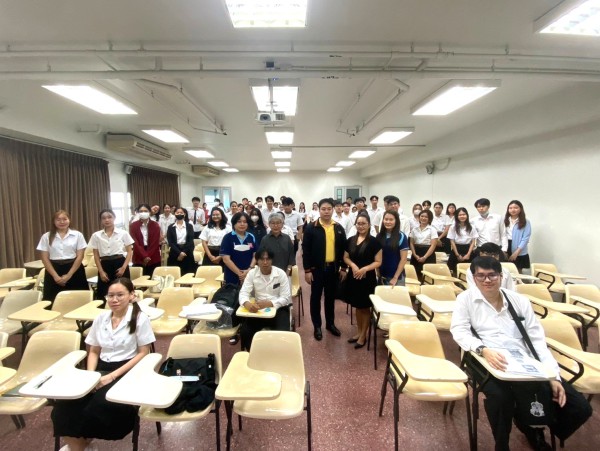 พิธีเปิดและบรรยากาศโครงการเตรียมความพร้อมภาษาอังกฤษเพื่อการสอบ TOEIC รุ่นที่ 12